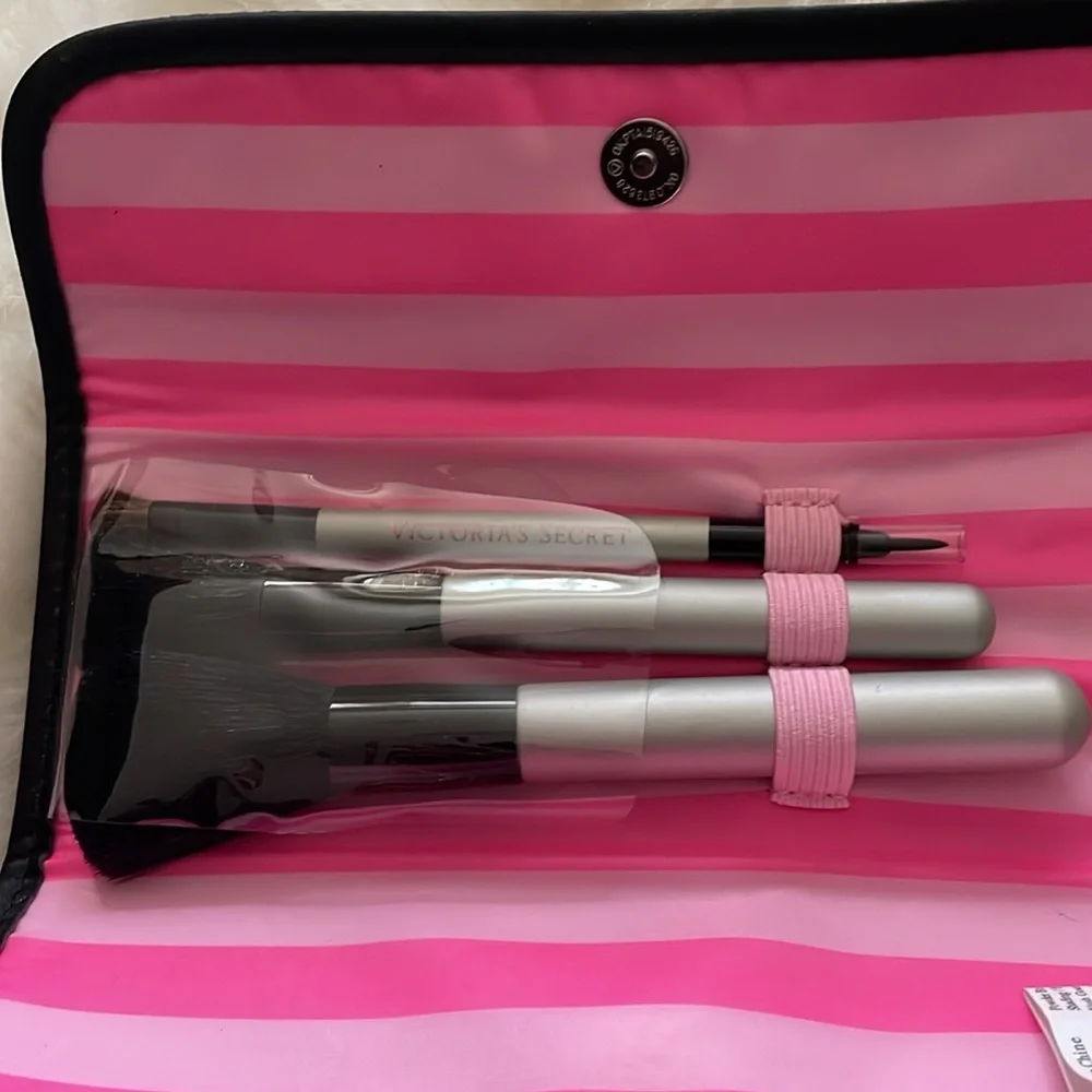 Victoria's Secret Makeup brushes and Case 2013 fashion show new nwt vintage